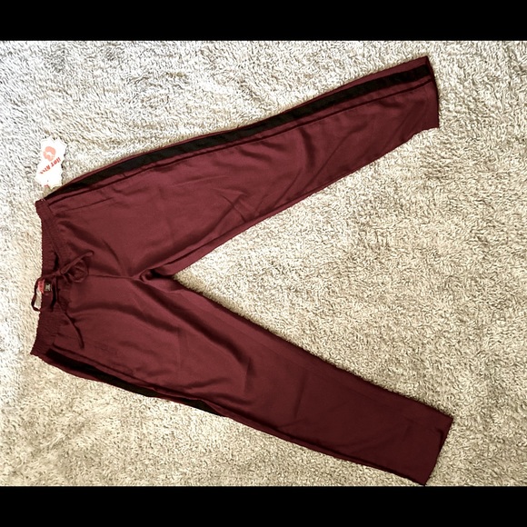 Hot Kiss Pants - Picture 1 of 6